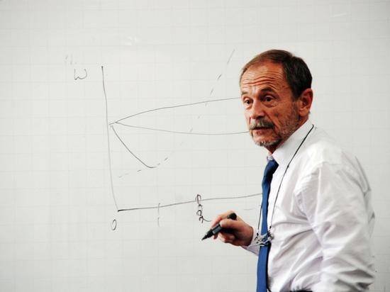 Adam Przeworski